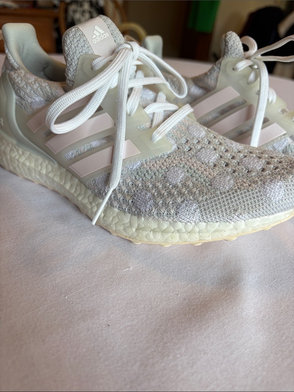 Adidas Ultraboost 5.0 DNA Women’s 8 White Pink GY0324 New Without Box